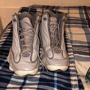 Cool grey Jordan retro 11’s